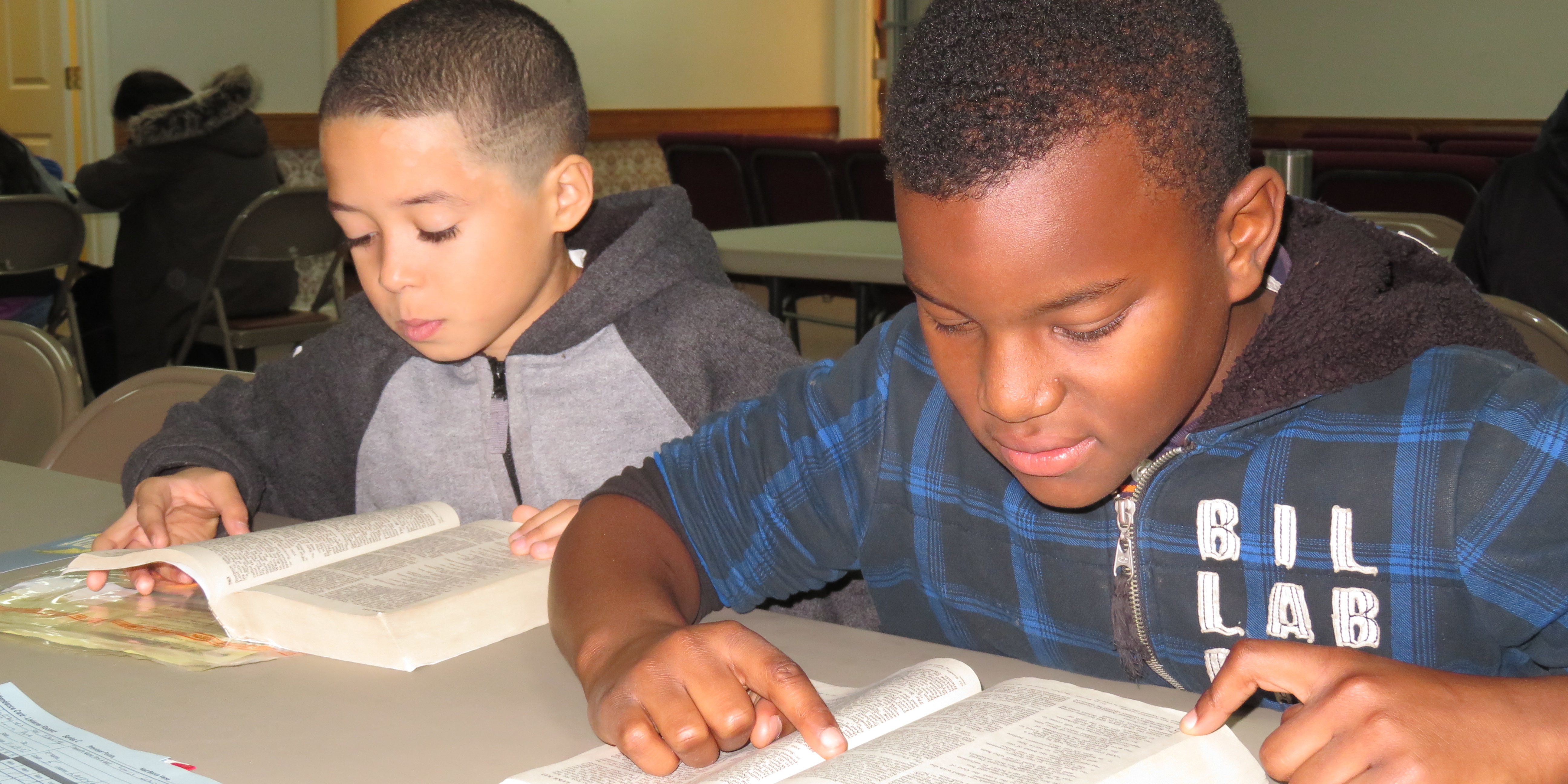 2018_05_23 Boys are learning to pray Boys are learning to pray in Bible Adventure | Joy El Camps & Retreats