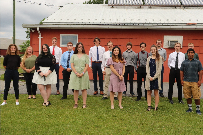 412 Seniors graduate from Christian camp program 2020